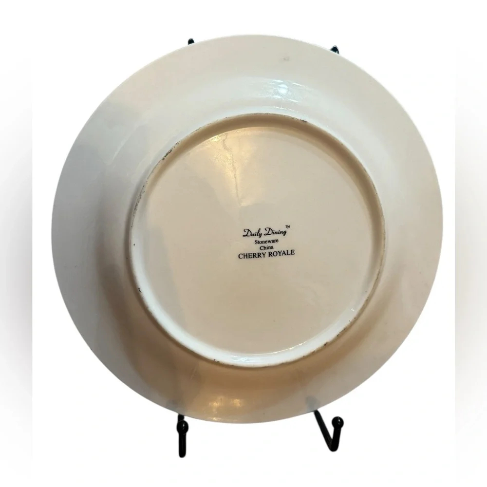 Daily Dining Cherry Royale Stoneware 10” Dinner Plate Replacement Cottage‎ Set 4